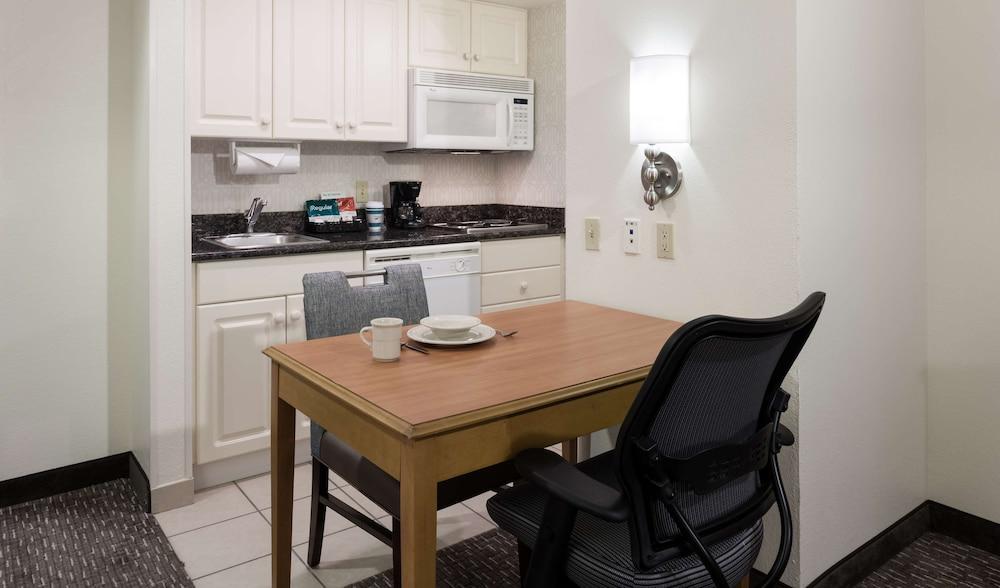 Homewood Suites Miami Airport/Blue Lagoon Exterior foto