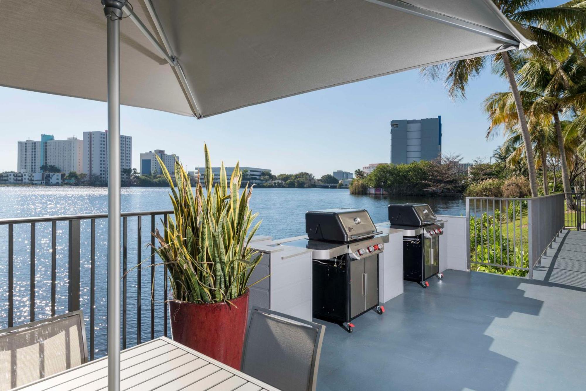 Homewood Suites Miami Airport/Blue Lagoon Exterior foto